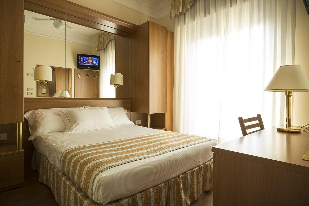 Hotel Imperia Lido di Jesolo Ngoại thất bức ảnh